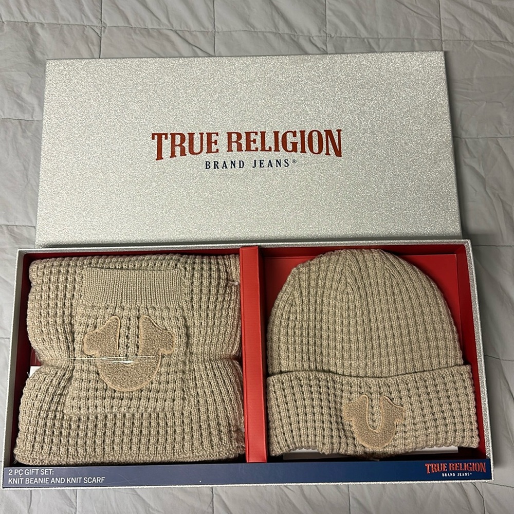 True Religion Horseshoe Logo Knit Beanie Hat & Scarf Set